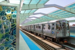 Cottage Grove L train at Garfield Green Line station